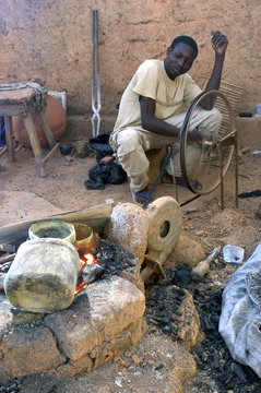 Travail du bronze en Afrique