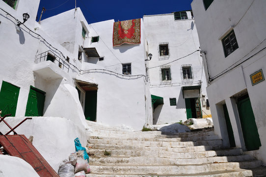 m&eacute;dina