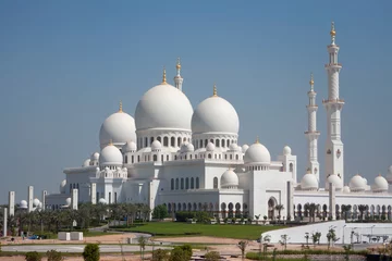 Foto op Plexiglas Sheikh Zayed Mosque Front View © alexxich