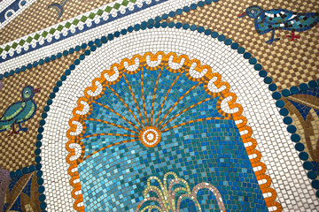 Mosaïque carrelage art fontaine thermal source station