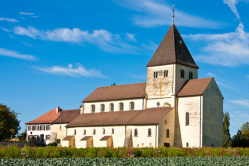 Fototapeta na wymiar Collegiate Church of St George, Wyspa Reichenau, Niemcy