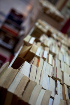 Livres lecture biblioth&egrave;que magasin boutique papier librairie