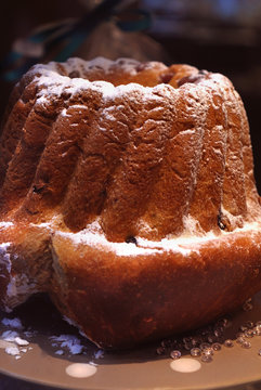 Entire Traditional Alsacien Kugelhopf / Kougelhopf / Gugelhupf