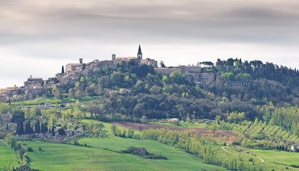 Fototapeta na wymiar Medieval włoski hill top miasta Todi