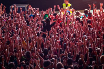 applauding people