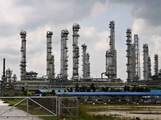 Oil refinery