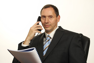 Geschäftsmann beim telefonieren 2