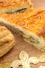 Galette des rois frangipane et pièce en or