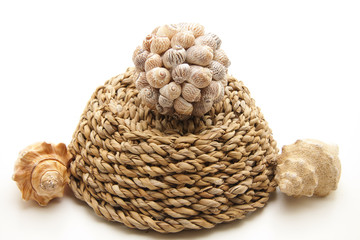Kugel aus Muschelschalen