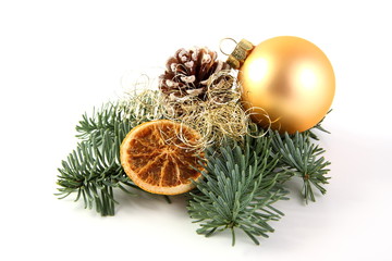 Zweig mit Weihnachtsdekoration