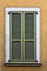 Fototapeta premium Green wooden grungy window