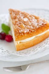 German dessert Bienenstich