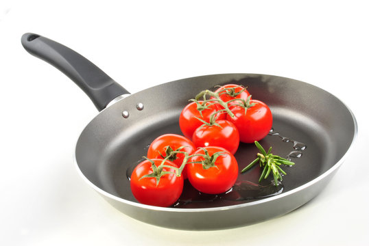 kleine Tomaten mit &Ouml;l und Rosmarin
