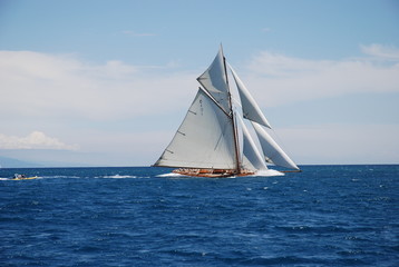 Obraz premium Classic wood sailing Yacht Regatta race