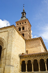 Fototapeta na wymiar Kościół św Marcina w Segowii