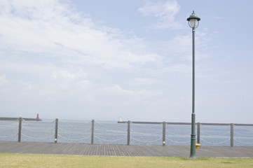 Fototapeta na wymiar Park z widokiem na morze