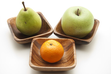 Mandarine mit Apfel und Birne