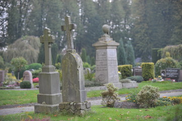 Gräber auf dem Friedhof