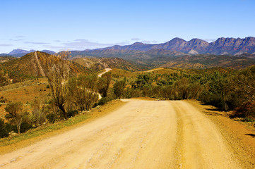 Fototapeta na wymiar Flinders Ranges National Park - Panorama drogowy