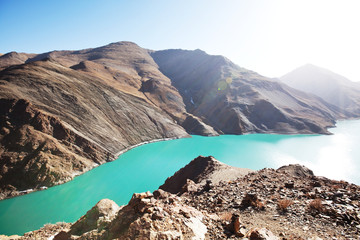 Naklejka premium Tibetian lake