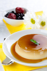 Panna Cotta mit Karamell