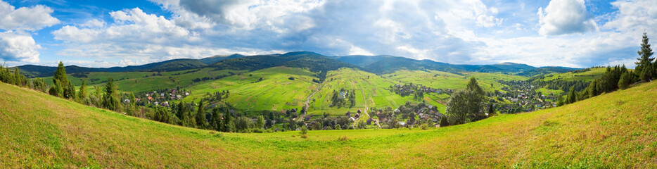 Fototapeta na wymiar Summer mountain country panorama.