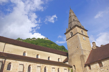 Fototapeta na wymiar Abbaye de Baume les Messieurs