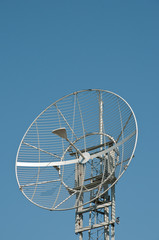 パラボラアンテナ