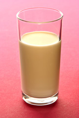 Bananenmilchshake in einem Glas