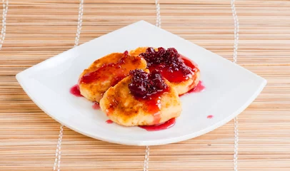 Foto op Plexiglas Cheese pancakes © Valeri Luzina
