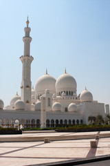 Fototapeta na wymiar Sheikh Zayed Mosque Side View