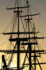 Nav&iacute;o a contraluz