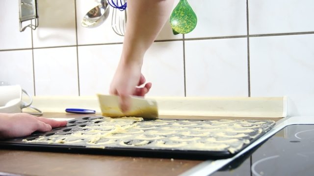 Beim Pl&auml;tzchen backen