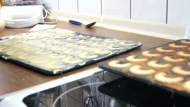 Beim Pl&auml;tzchen backen