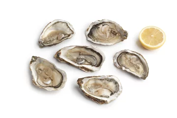 Papier Peint photo Lavable Crustacés Fresh raw oysters in an open shell