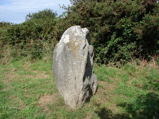 Menhir de Guilliguy a Portsall