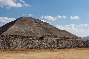Fototapeta na wymiar Pyramid of the Sun. Teotihuacan, Mexico