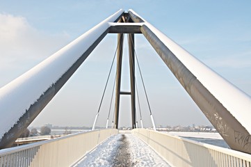 Bruecke Medienhafen