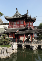 Fototapeta premium Traditional Chinese Building in Shanghai China