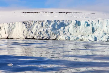  Arctic glacier © Vladimir Melnik