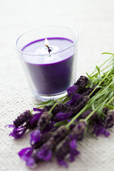 Obraz na płótnie Canvas candle with lavender