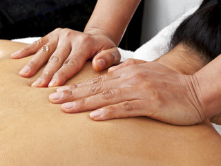 sanfte Rücken Massage