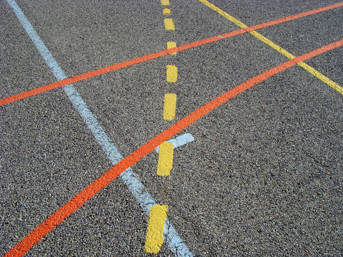 marquage au sol terrain de sport ext&eacute;rieur