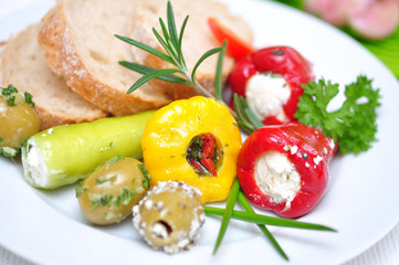 Käse, Oliven
