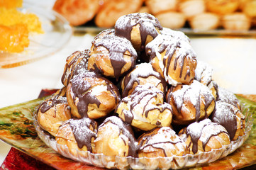 profiteroles