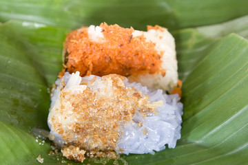 Shrimp and shred coconut on sticky rice