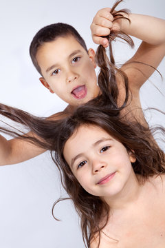 Je te tire les cheveux !!!!