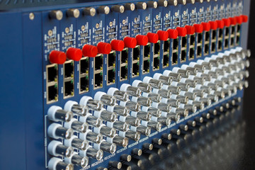 fiber optic video converter with optical FC connectors