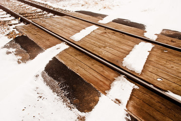 Kreuzung Bahnübergang im Winter