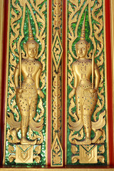 Fototapeta na wymiar door in the temple of thailand